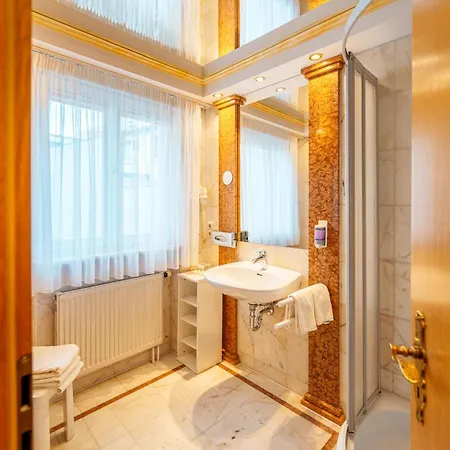 Neu 1001 Nacht Superzimmer Mit Wasserbett * 阿尔多廷