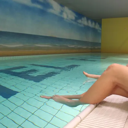 Auch Fuer Radl-fahrer, Adfc Zertifiziertes Haus Mit Schwimmbad